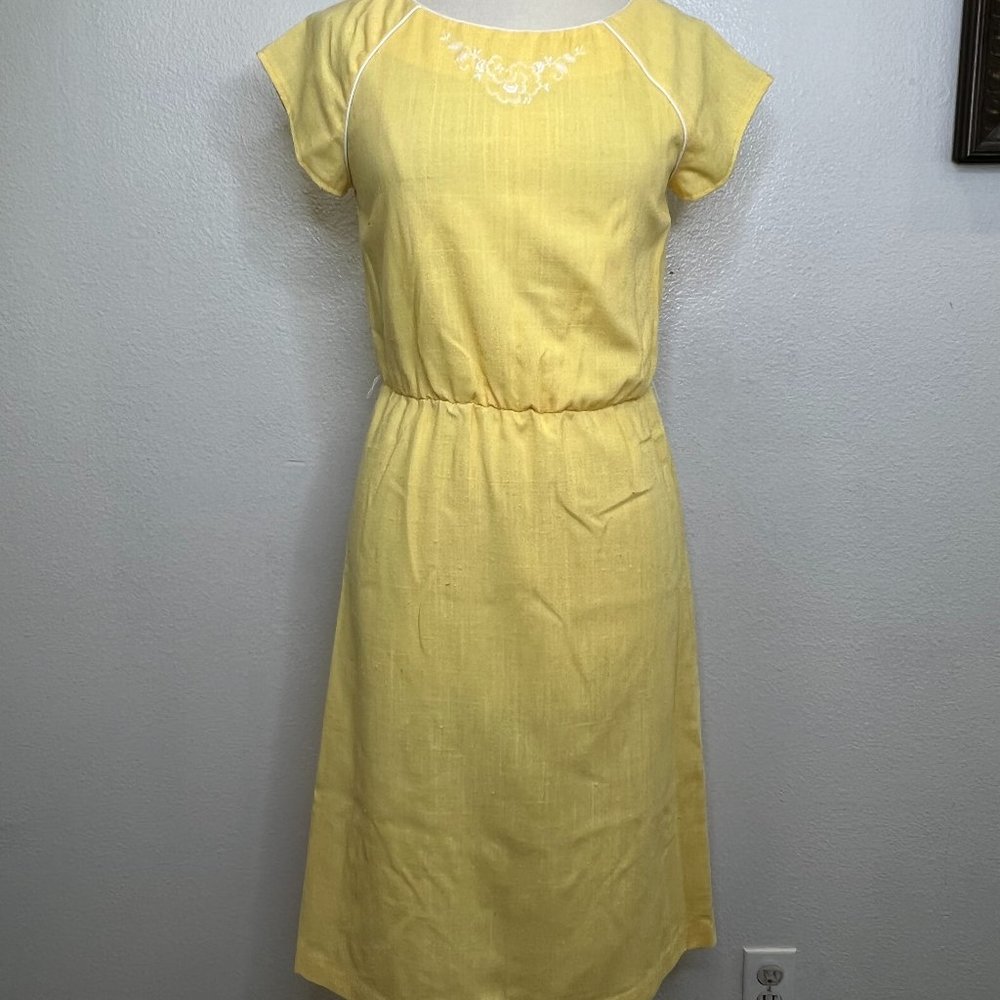 Vtg Jerell of Texas A-Line‎ Dress Yellow With White Piping Trim Floral